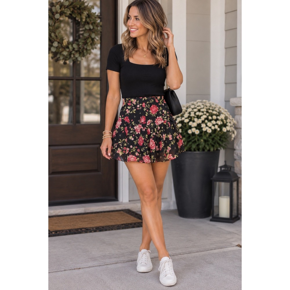 H&M Divided Black Floral Smocked Waist Mini Skirt XS‎ Rose Print Boho